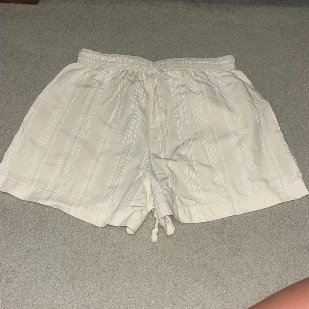 Universal Thread Cream Drawstring High-Rise Shorts